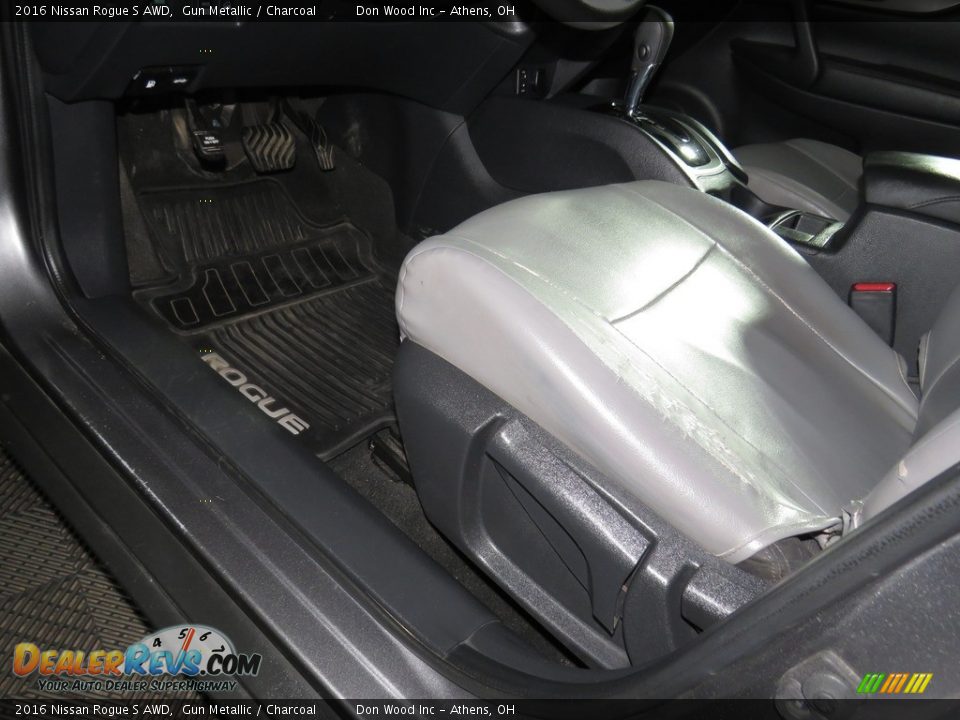 2016 Nissan Rogue S AWD Gun Metallic / Charcoal Photo #22