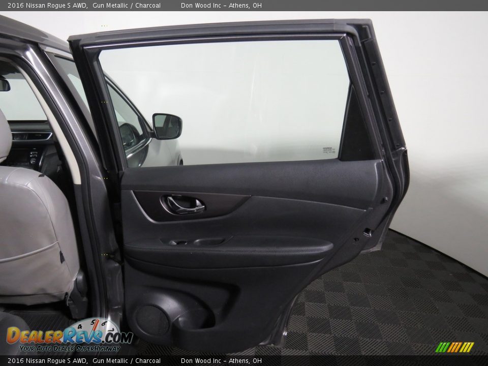 2016 Nissan Rogue S AWD Gun Metallic / Charcoal Photo #27