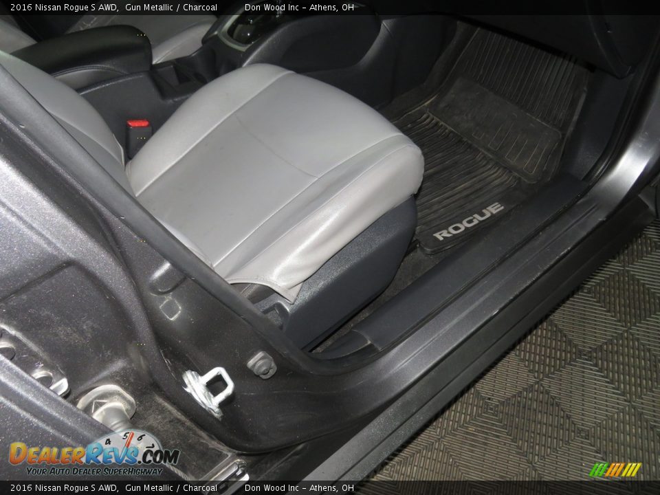 2016 Nissan Rogue S AWD Gun Metallic / Charcoal Photo #30