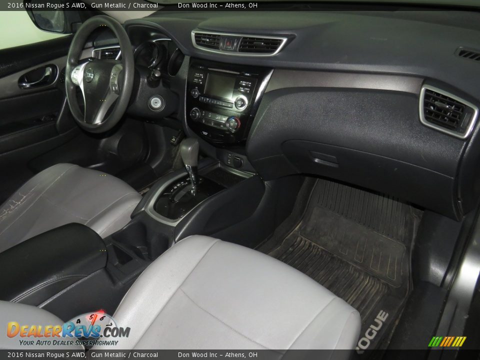 2016 Nissan Rogue S AWD Gun Metallic / Charcoal Photo #31