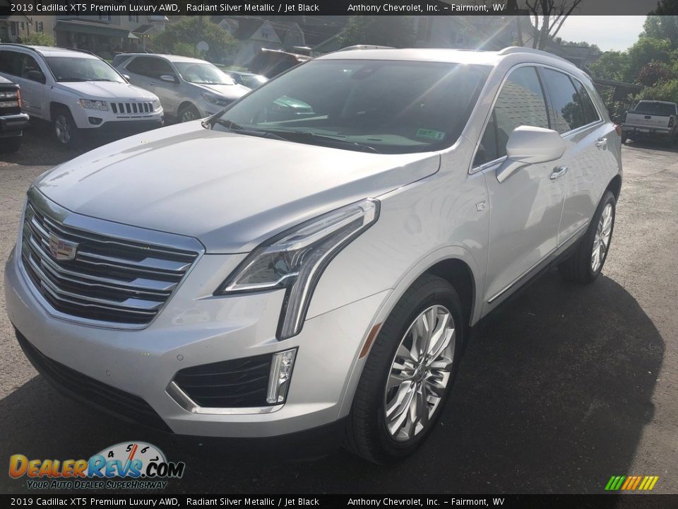 2019 Cadillac XT5 Premium Luxury AWD Radiant Silver Metallic / Jet Black Photo #2