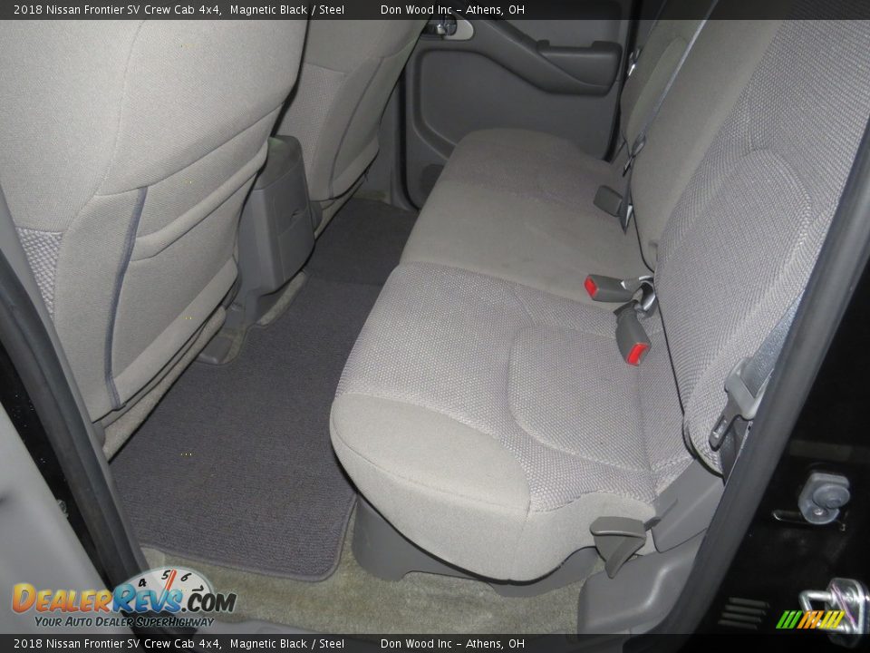 2018 Nissan Frontier SV Crew Cab 4x4 Magnetic Black / Steel Photo #24