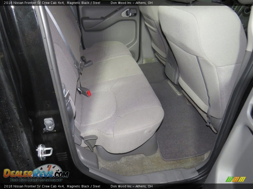 2018 Nissan Frontier SV Crew Cab 4x4 Magnetic Black / Steel Photo #26