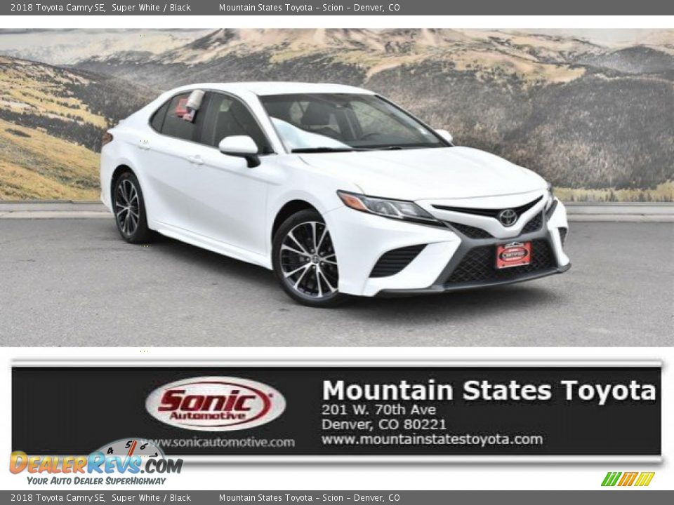 2018 Toyota Camry SE Super White / Black Photo #1