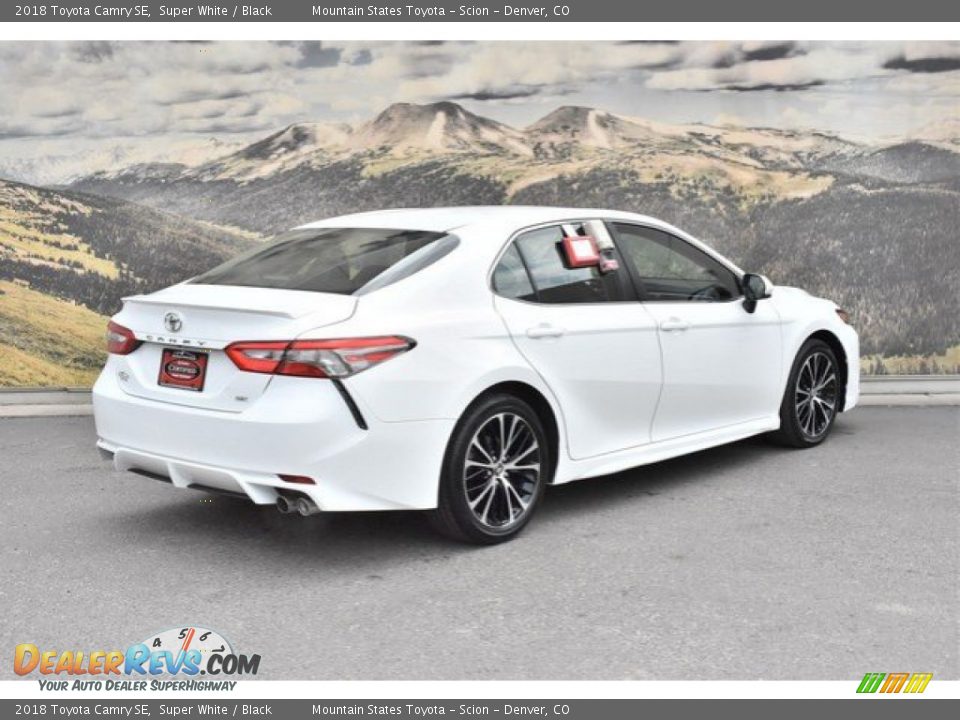 2018 Toyota Camry SE Super White / Black Photo #3