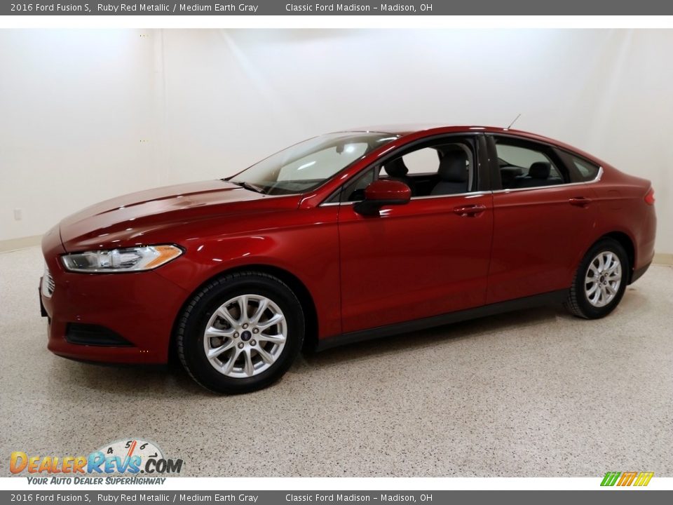 2016 Ford Fusion S Ruby Red Metallic / Medium Earth Gray Photo #3