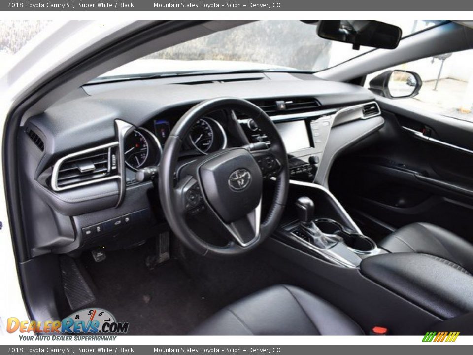 2018 Toyota Camry SE Super White / Black Photo #10