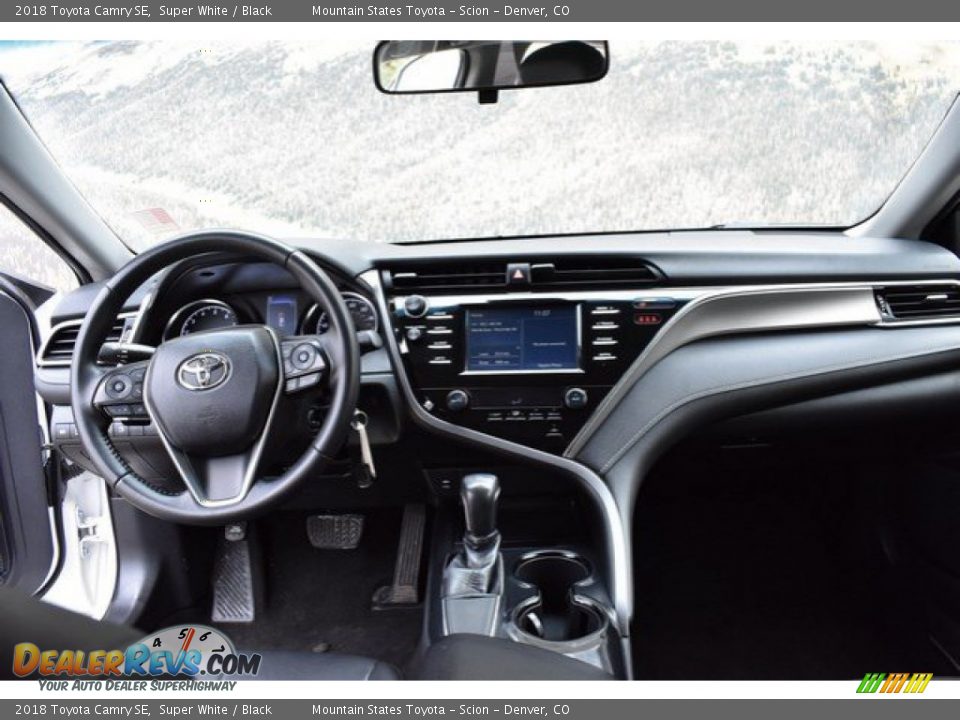 2018 Toyota Camry SE Super White / Black Photo #13