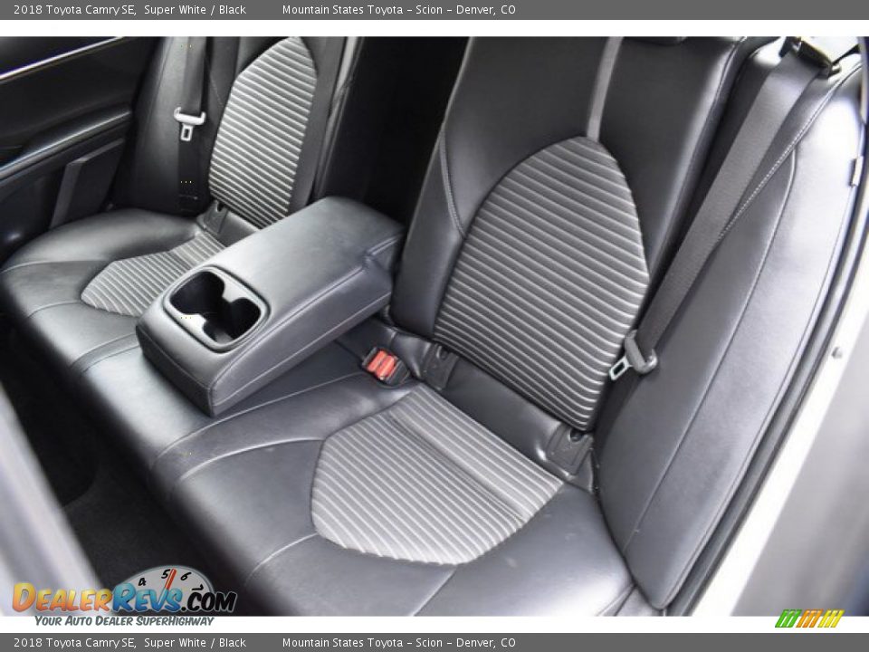 2018 Toyota Camry SE Super White / Black Photo #21