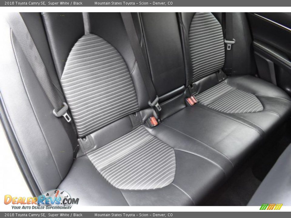 2018 Toyota Camry SE Super White / Black Photo #22