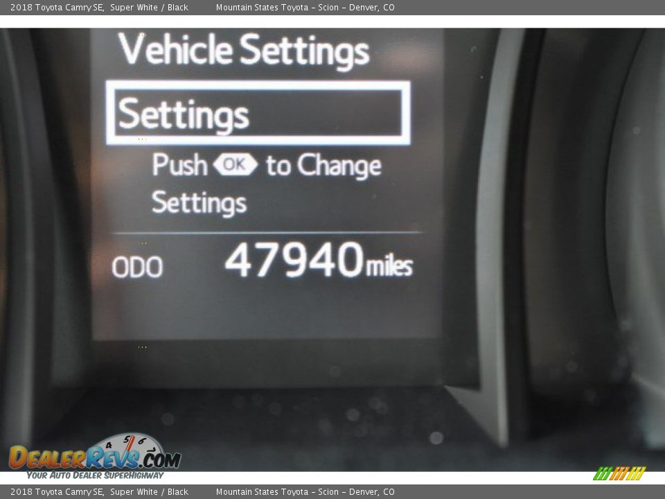 2018 Toyota Camry SE Super White / Black Photo #29