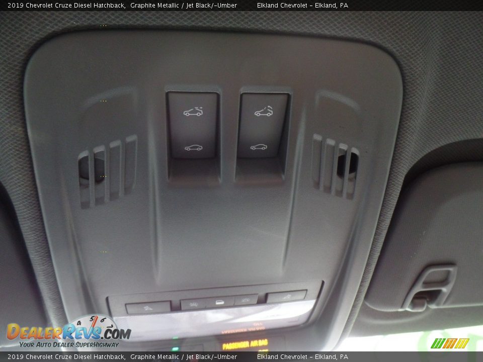 2019 Chevrolet Cruze Diesel Hatchback Graphite Metallic / Jet Black/­Umber Photo #36
