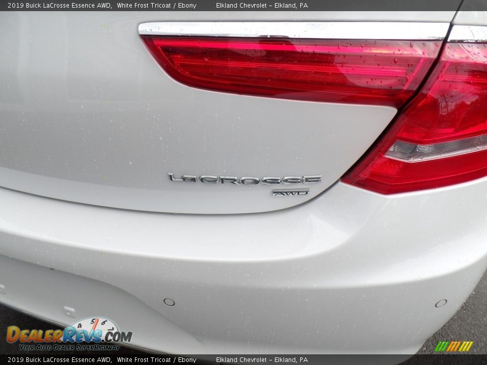 2019 Buick LaCrosse Essence AWD White Frost Tricoat / Ebony Photo #10