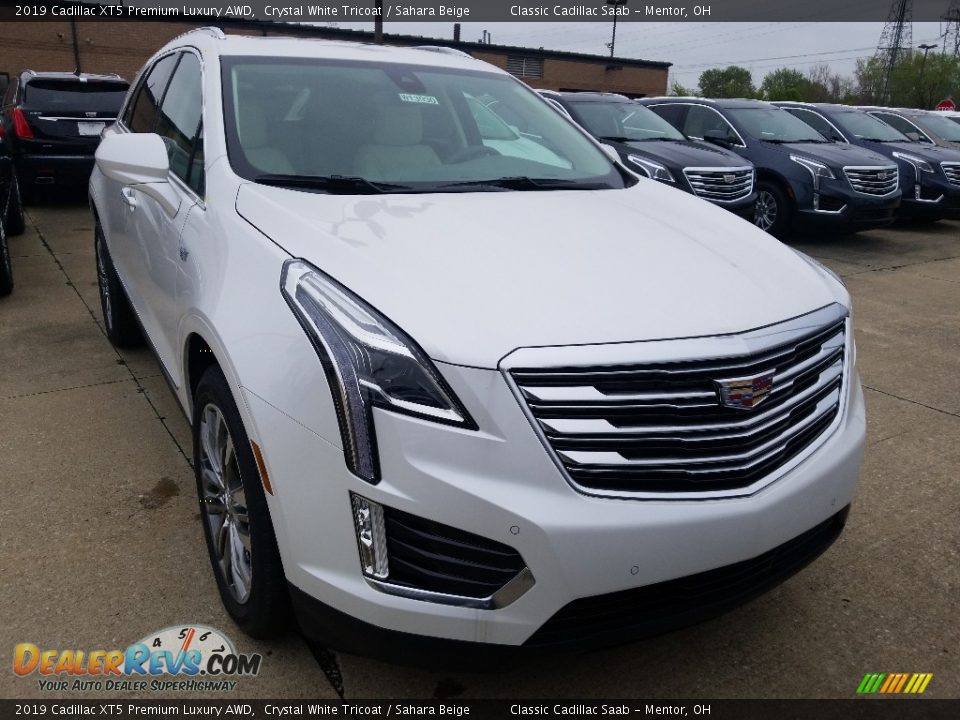 2019 Cadillac XT5 Premium Luxury AWD Crystal White Tricoat / Sahara Beige Photo #1