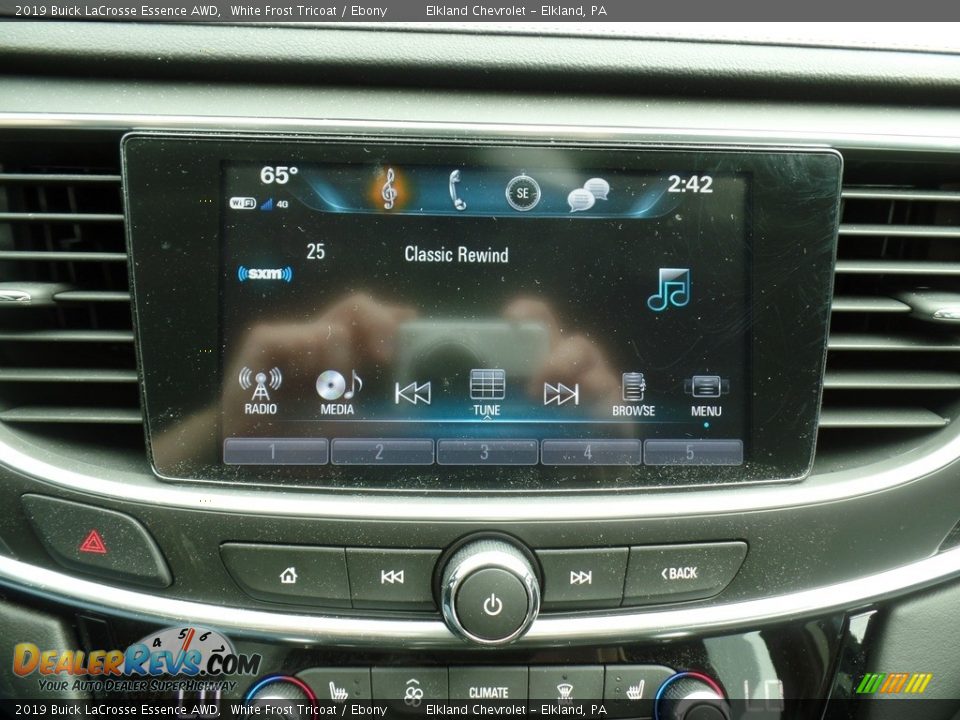 Controls of 2019 Buick LaCrosse Essence AWD Photo #24