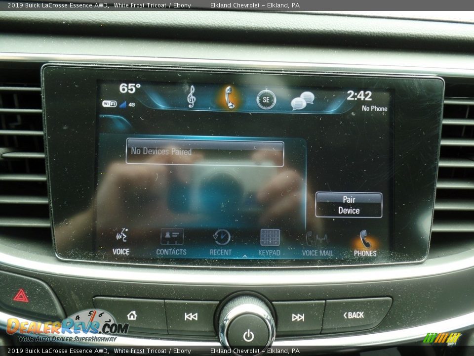 Controls of 2019 Buick LaCrosse Essence AWD Photo #25