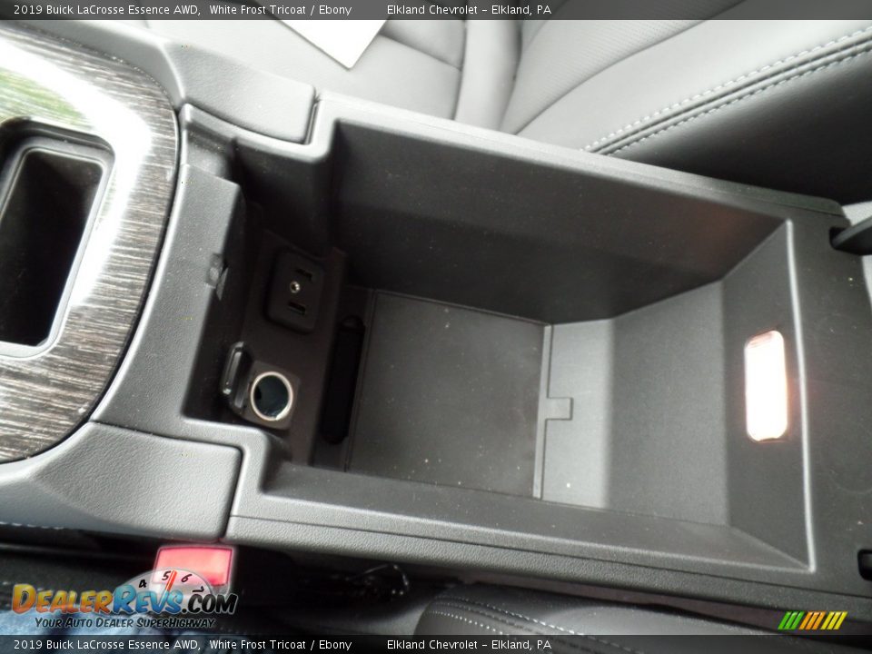 2019 Buick LaCrosse Essence AWD White Frost Tricoat / Ebony Photo #30
