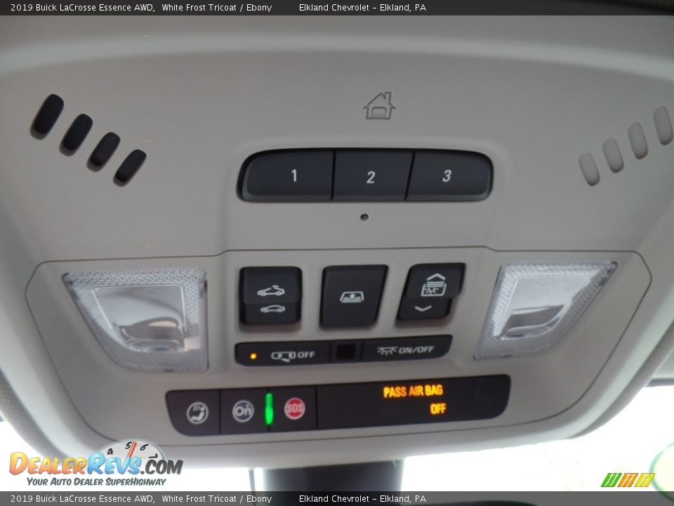 2019 Buick LaCrosse Essence AWD White Frost Tricoat / Ebony Photo #31