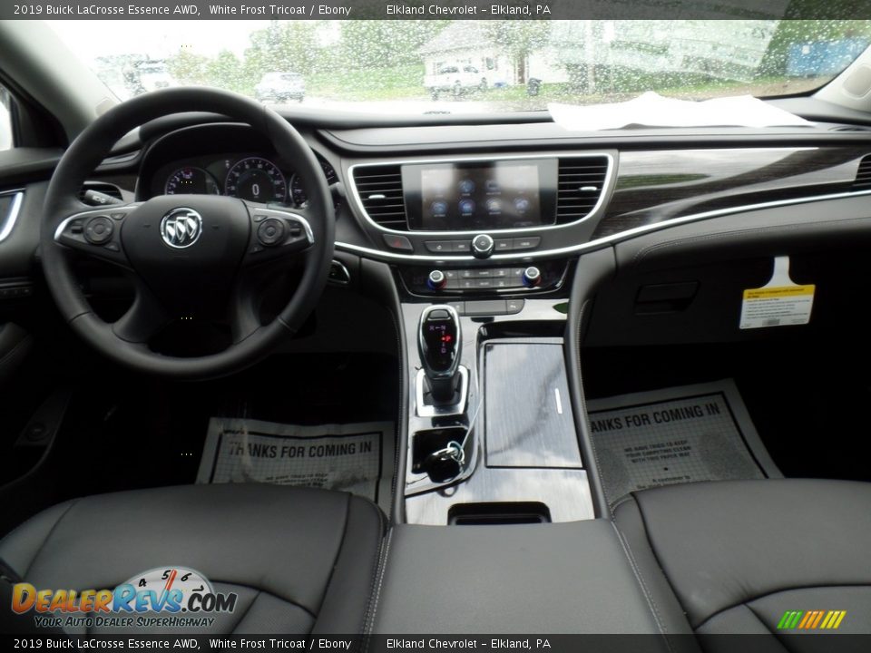 Dashboard of 2019 Buick LaCrosse Essence AWD Photo #33