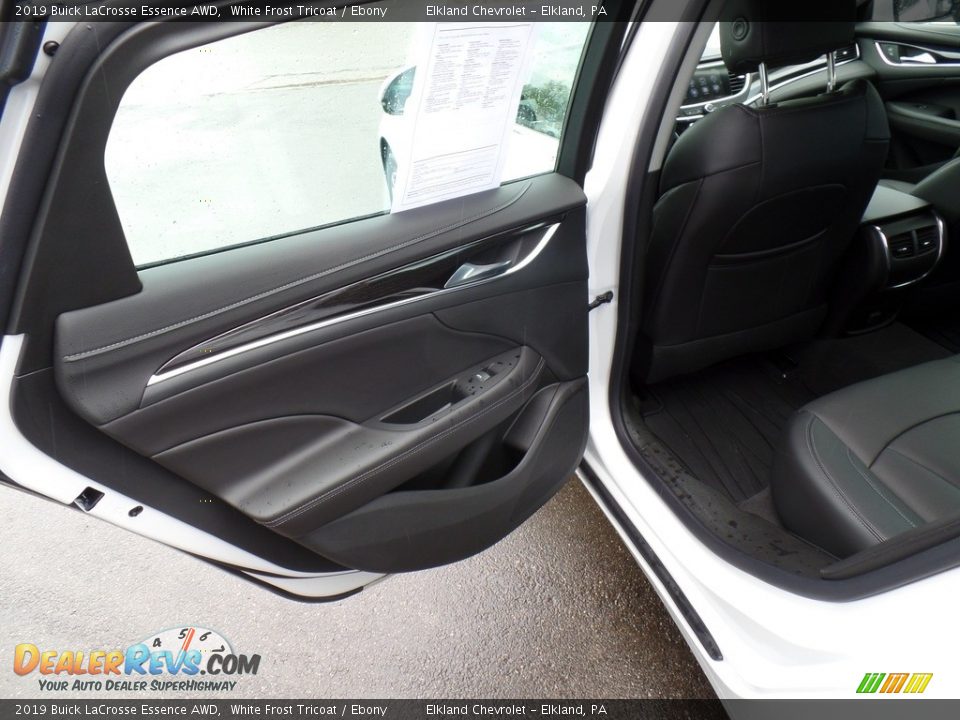 2019 Buick LaCrosse Essence AWD White Frost Tricoat / Ebony Photo #34