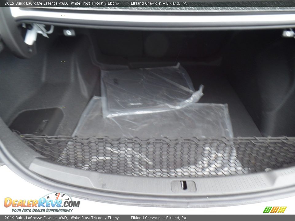 2019 Buick LaCrosse Essence AWD White Frost Tricoat / Ebony Photo #36