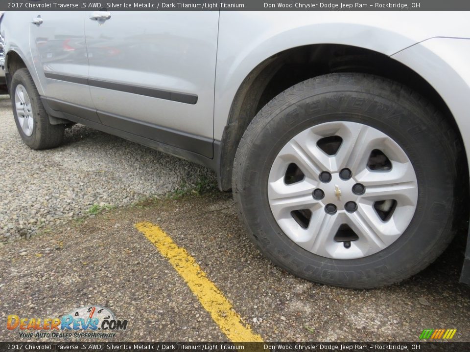 2017 Chevrolet Traverse LS AWD Silver Ice Metallic / Dark Titanium/Light Titanium Photo #2