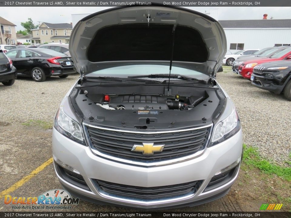 2017 Chevrolet Traverse LS AWD Silver Ice Metallic / Dark Titanium/Light Titanium Photo #5
