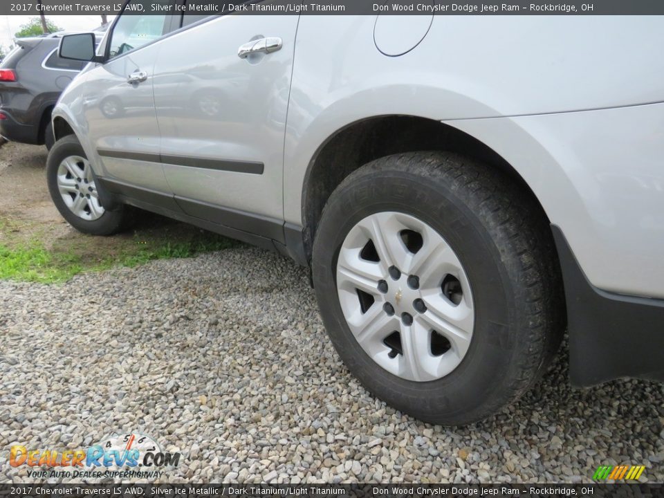 2017 Chevrolet Traverse LS AWD Silver Ice Metallic / Dark Titanium/Light Titanium Photo #9