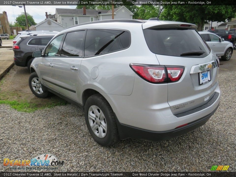 2017 Chevrolet Traverse LS AWD Silver Ice Metallic / Dark Titanium/Light Titanium Photo #10