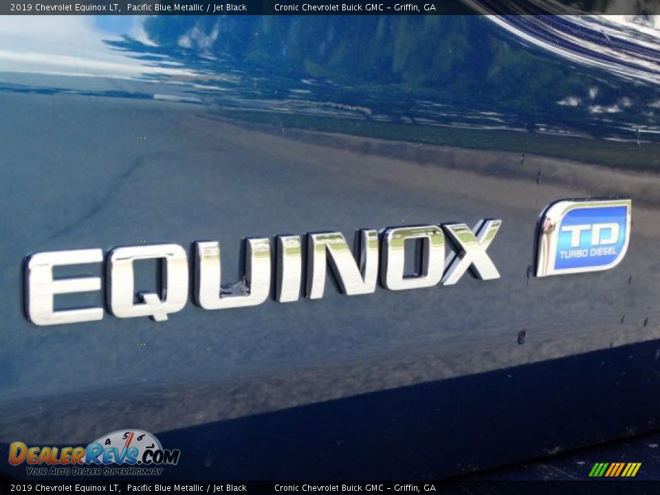 2019 Chevrolet Equinox LT Logo Photo #8