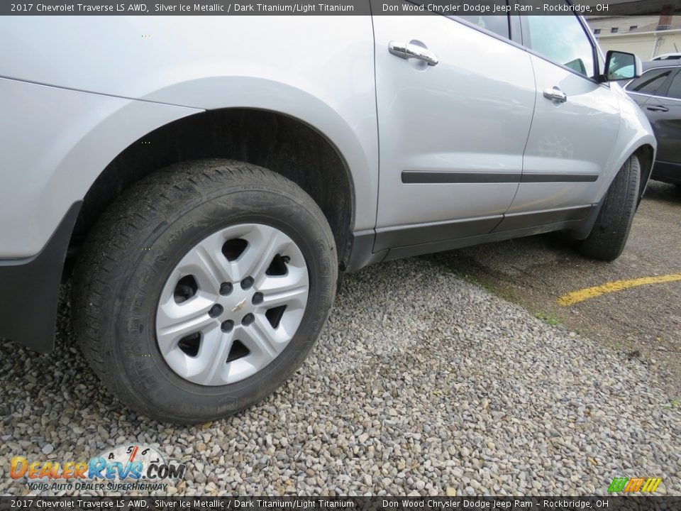 2017 Chevrolet Traverse LS AWD Silver Ice Metallic / Dark Titanium/Light Titanium Photo #15