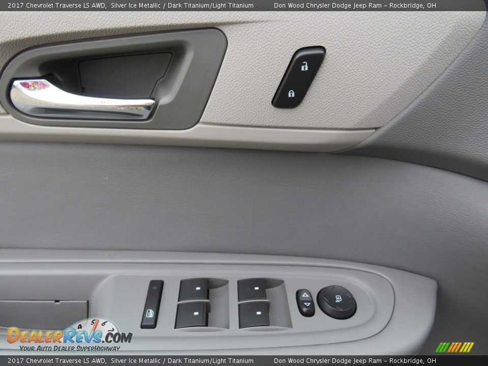 2017 Chevrolet Traverse LS AWD Silver Ice Metallic / Dark Titanium/Light Titanium Photo #16