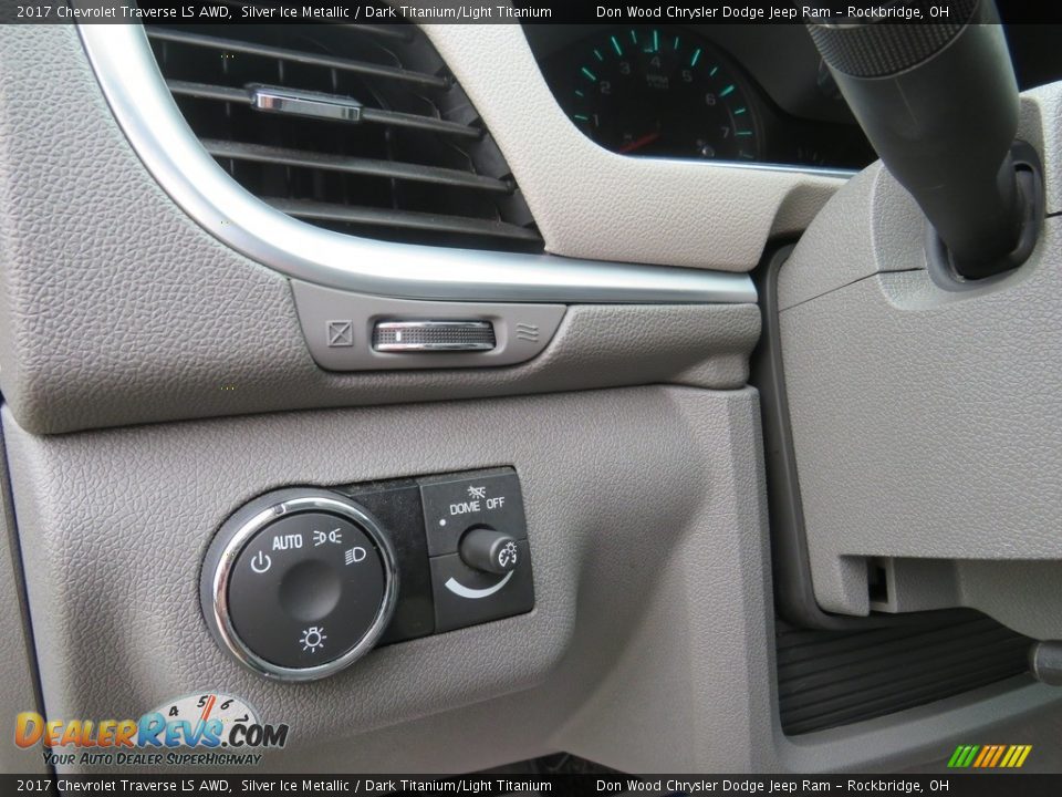 2017 Chevrolet Traverse LS AWD Silver Ice Metallic / Dark Titanium/Light Titanium Photo #17