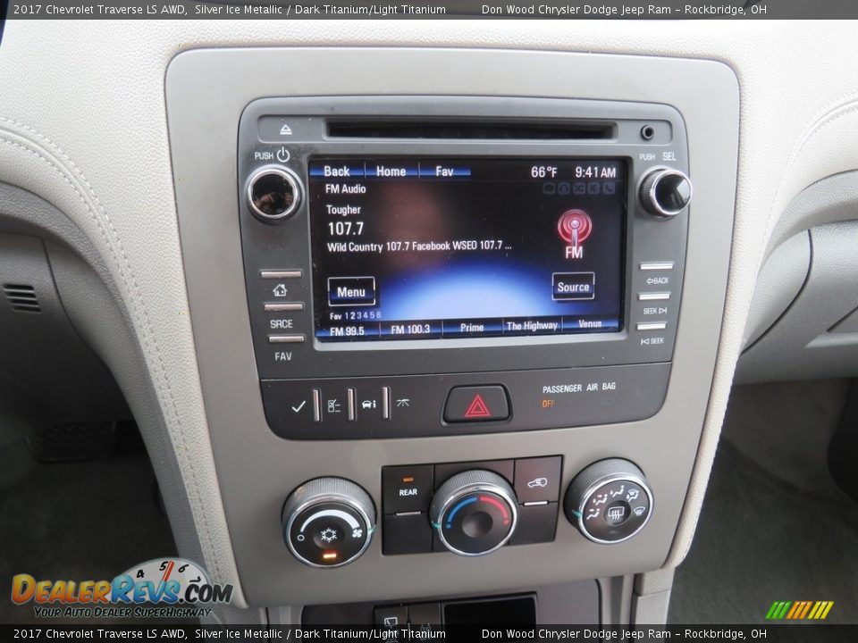 2017 Chevrolet Traverse LS AWD Silver Ice Metallic / Dark Titanium/Light Titanium Photo #26