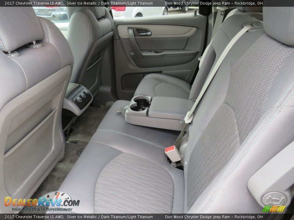 2017 Chevrolet Traverse LS AWD Silver Ice Metallic / Dark Titanium/Light Titanium Photo #30