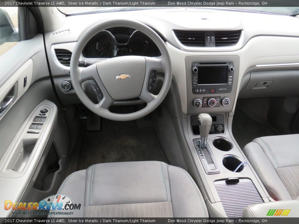2017 Chevrolet Traverse LS AWD Silver Ice Metallic / Dark Titanium/Light Titanium Photo #32