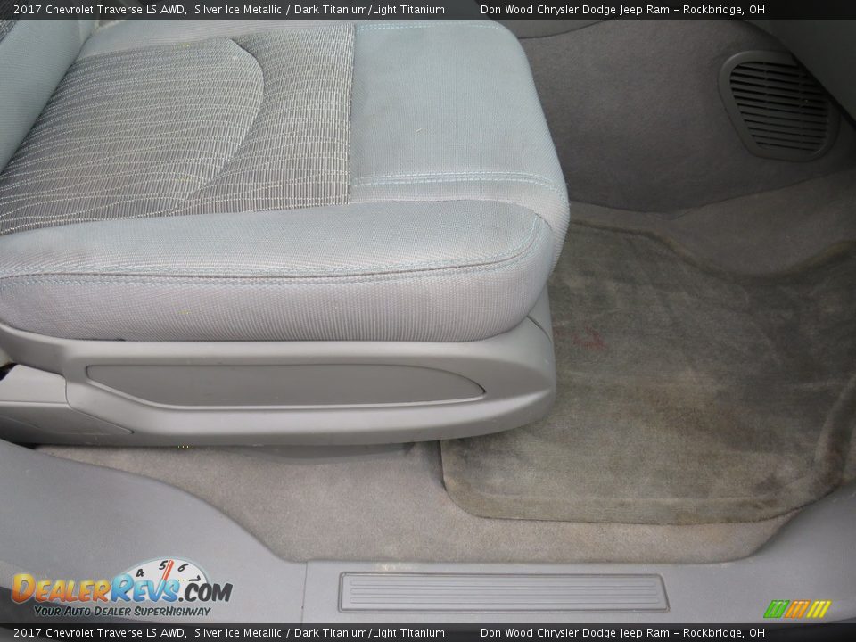 2017 Chevrolet Traverse LS AWD Silver Ice Metallic / Dark Titanium/Light Titanium Photo #36