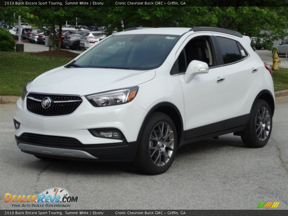 Front 3/4 View of 2019 Buick Encore Sport Touring Photo #5