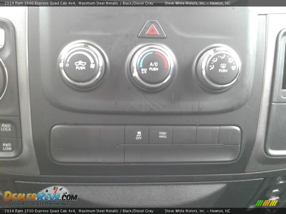 2014 Ram 1500 Express Quad Cab 4x4 Maximum Steel Metallic / Black/Diesel Gray Photo #25