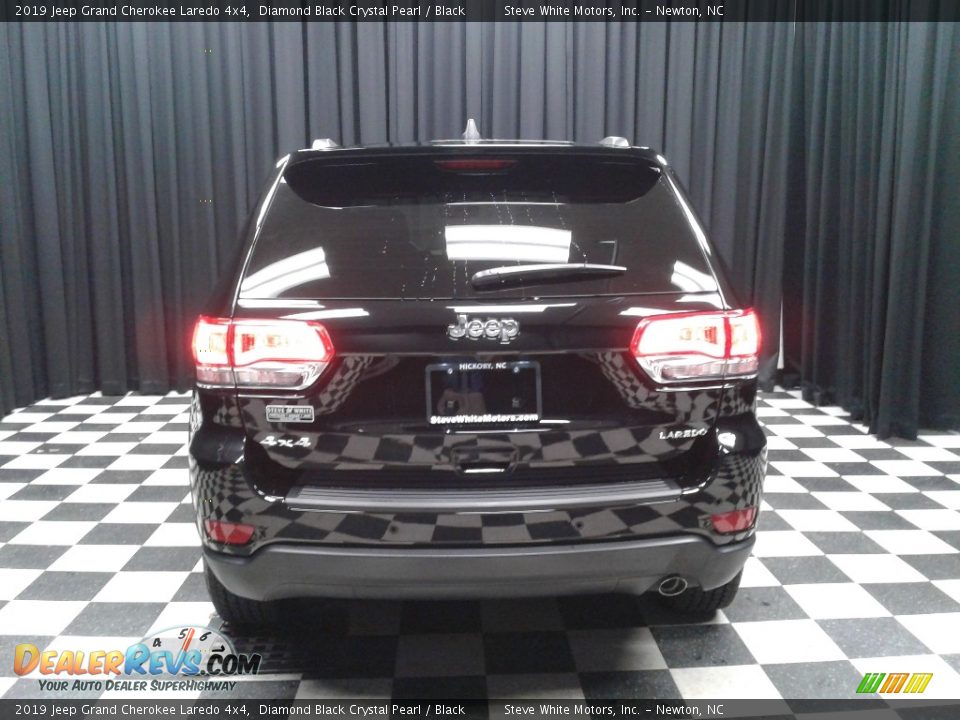 2019 Jeep Grand Cherokee Laredo 4x4 Diamond Black Crystal Pearl / Black Photo #7
