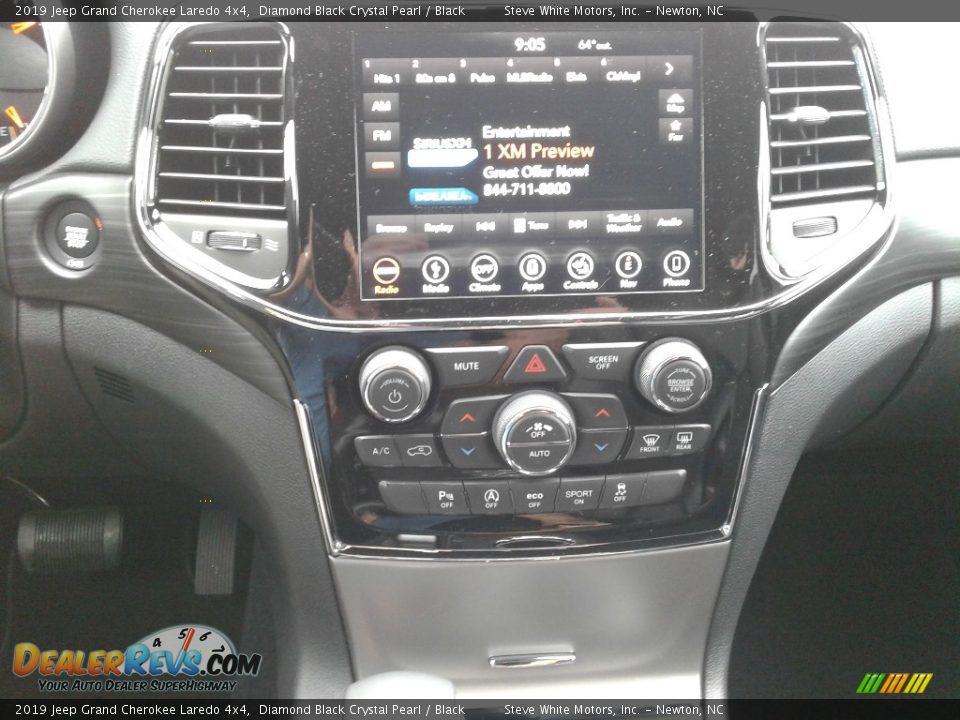 2019 Jeep Grand Cherokee Laredo 4x4 Diamond Black Crystal Pearl / Black Photo #22
