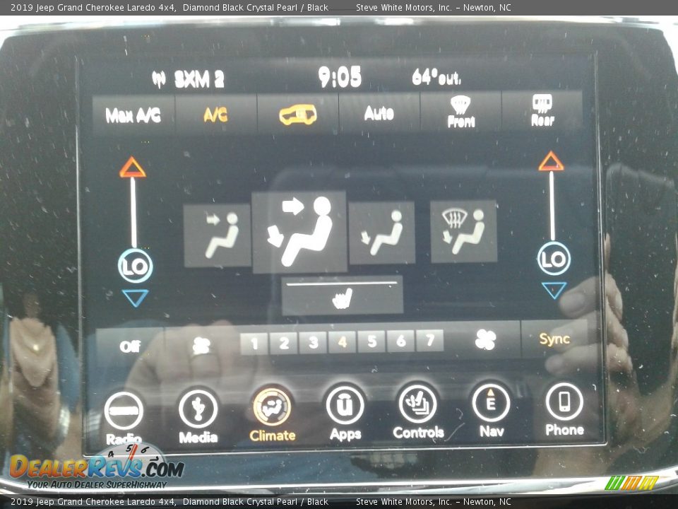 2019 Jeep Grand Cherokee Laredo 4x4 Diamond Black Crystal Pearl / Black Photo #26