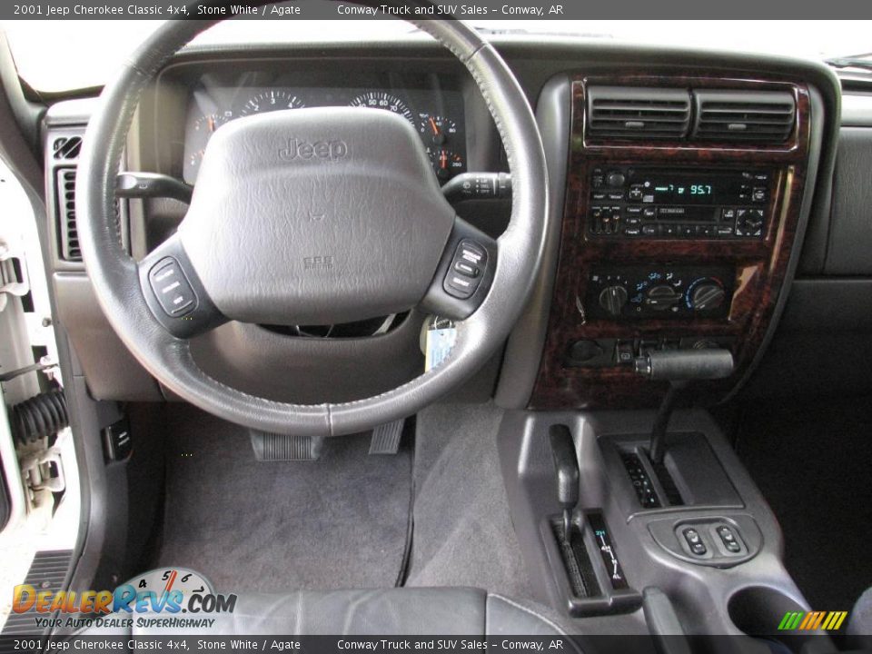 2001 Jeep Cherokee Classic 4x4 Stone White / Agate Photo #13