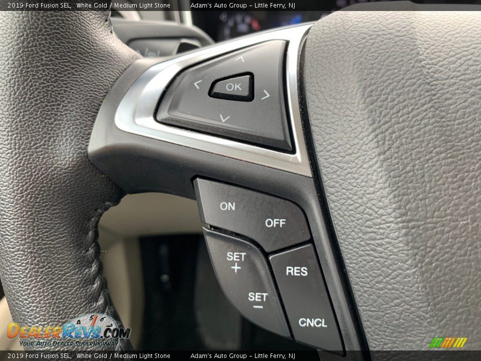 2019 Ford Fusion SEL Steering Wheel Photo #11