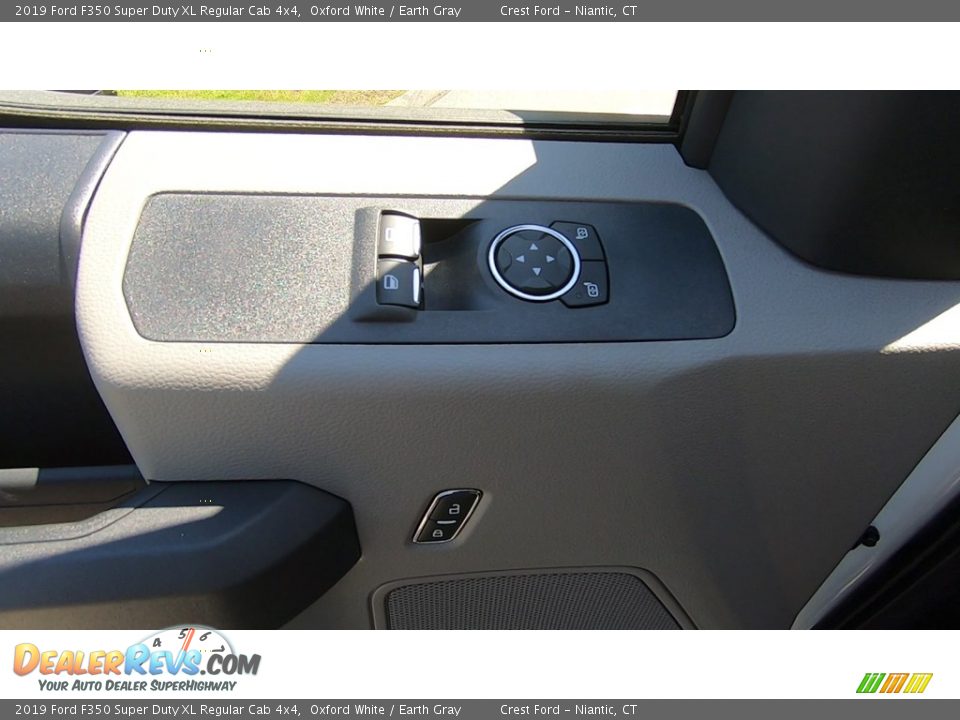 2019 Ford F350 Super Duty XL Regular Cab 4x4 Oxford White / Earth Gray Photo #12