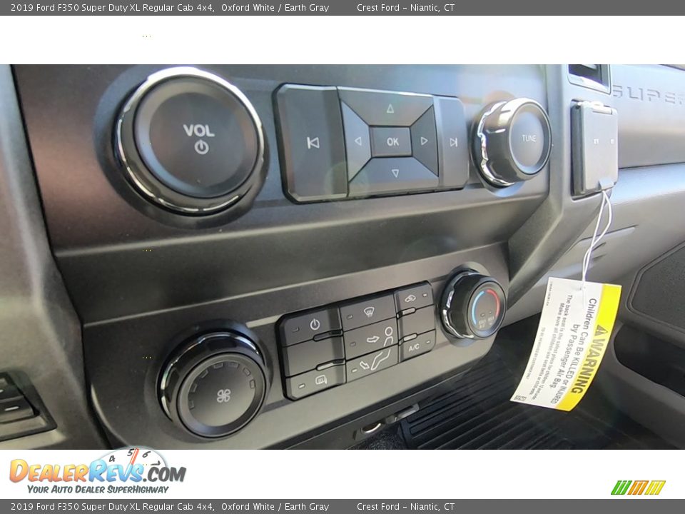 2019 Ford F350 Super Duty XL Regular Cab 4x4 Oxford White / Earth Gray Photo #15