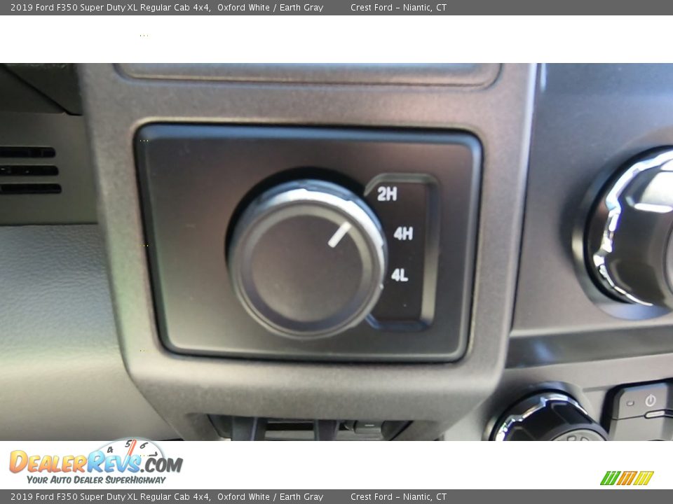 2019 Ford F350 Super Duty XL Regular Cab 4x4 Oxford White / Earth Gray Photo #16
