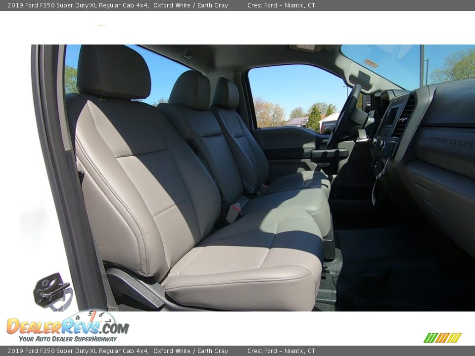 2019 Ford F350 Super Duty XL Regular Cab 4x4 Oxford White / Earth Gray Photo #20