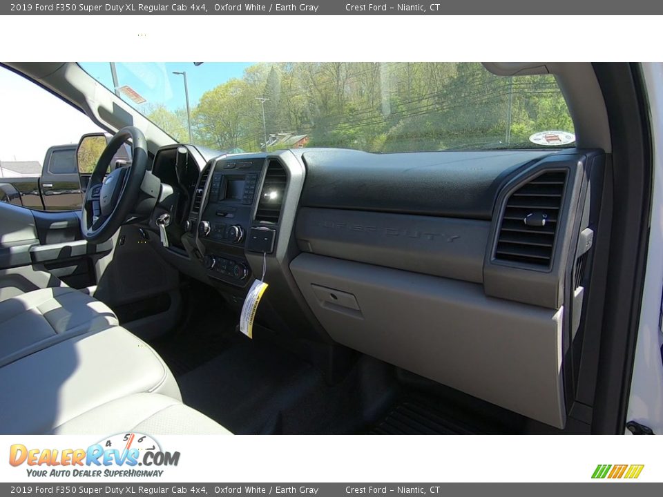 2019 Ford F350 Super Duty XL Regular Cab 4x4 Oxford White / Earth Gray Photo #21
