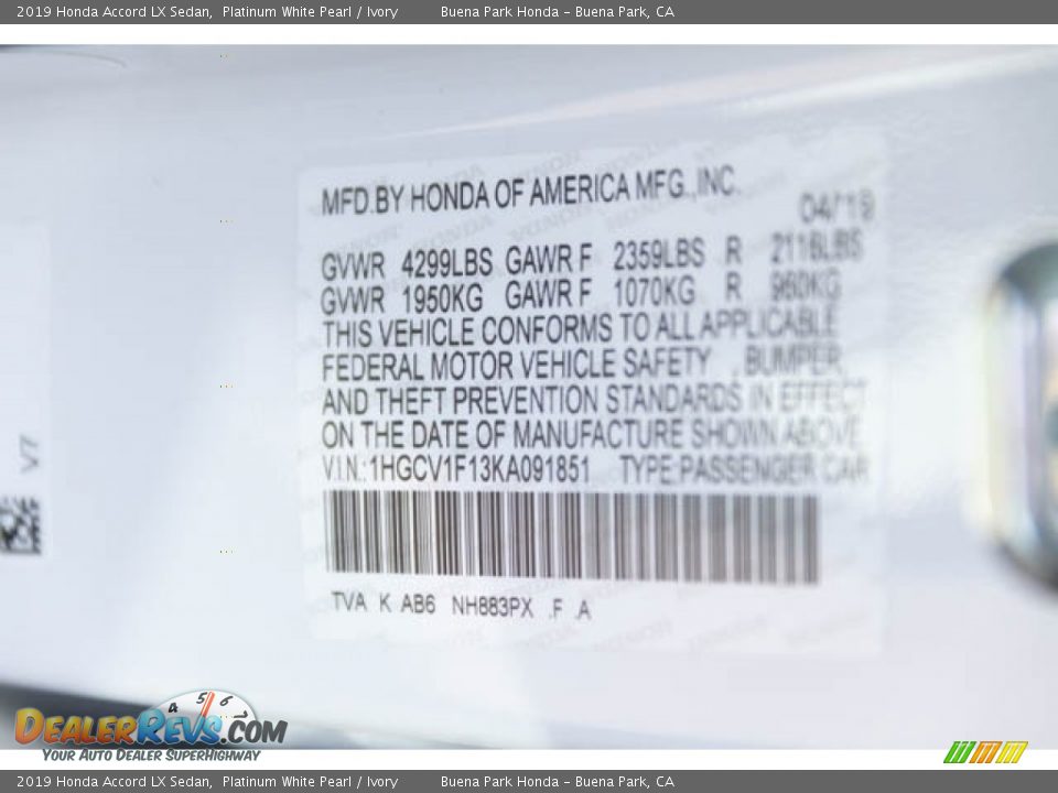 2019 Honda Accord LX Sedan Platinum White Pearl / Ivory Photo #29